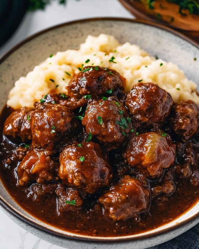 Beef Bourguignon Meatballs: Savory & Easy French Delight 2 Beef Bourguignon Meatballs