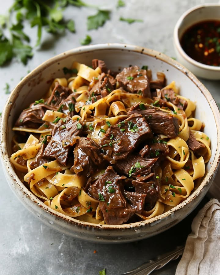 Slow Cooker Beef Noodles: Savory & Effortless Comfort Food 2 Slow Cooker Beef Noodles