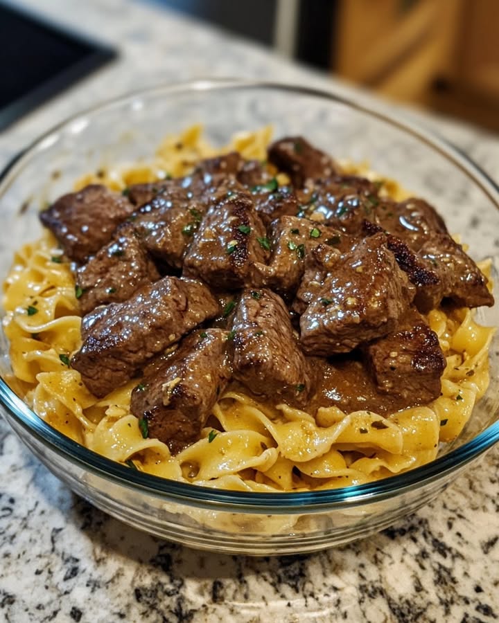 Creamy Garlic Steak: The Best Savory Delight 2 Creamy Garlic Steak