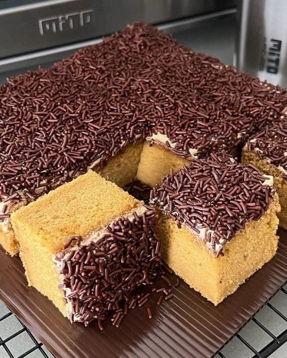 Mocha Buttercream Sponge: Best Rich and Savory Delight 2 Mocha Buttercream Sponge