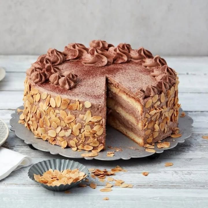 Irresistible Chocolate Buttercream Delight: Easy Recipe for Every Occasion 2 chocolate buttercream delight Elite Cooking Recipes