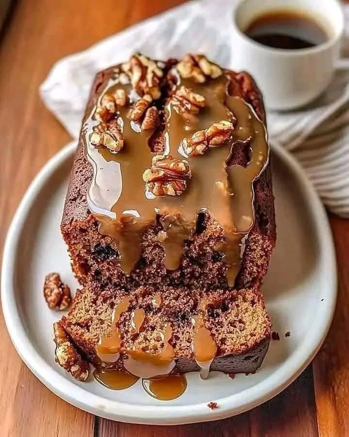 Heavenly Espresso Cake with Creamy Glaze: A Coffee Lover's Delight 2 espresso cream glaze Elite Cooking Recipes