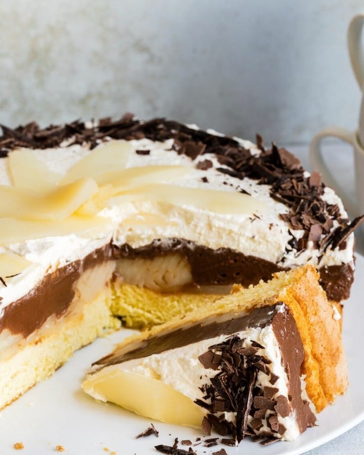 Irresistible Pear Helene Delight: A Modern Twist on a Classic Dessert 2 pear helene delight Elite Cooking Recipes